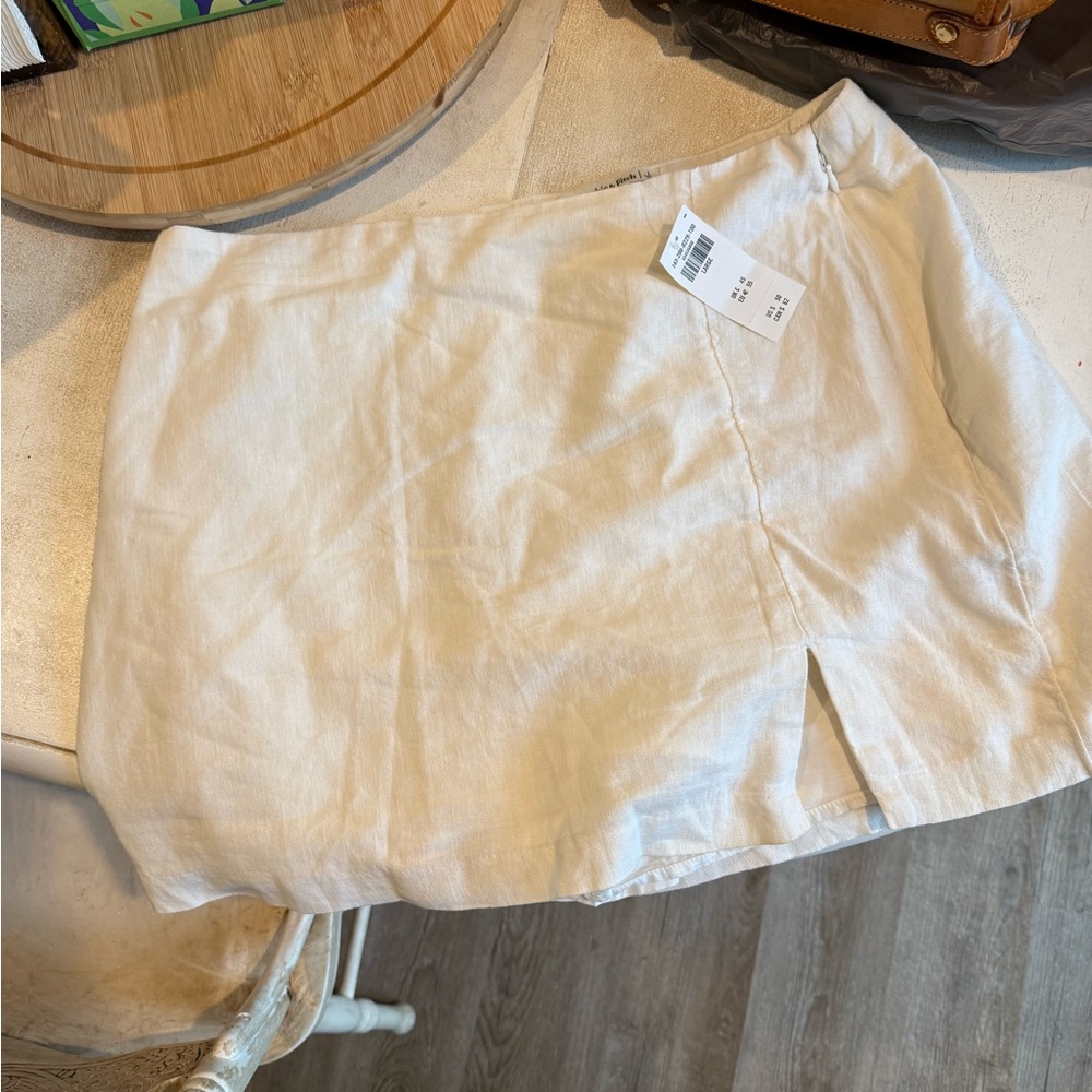 Abercrombie & Fitch NWT white skirt